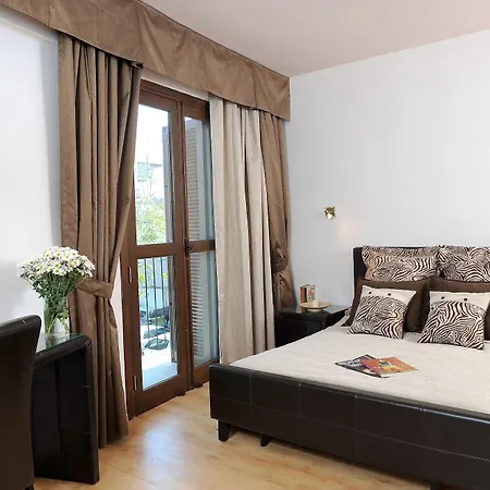 Royiatiko 2* نيقوسيا