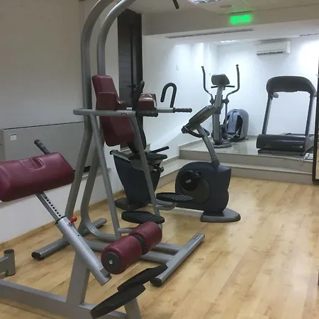 Royiatiko فندق 2*